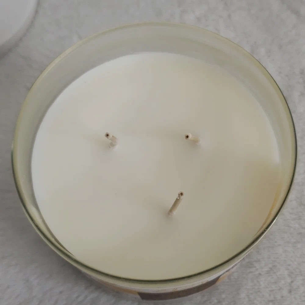 Bath & Body Works White Barn 14.5oz  3-Wick Candle Lemon Lavender Shortbread - Picture 2 of 3